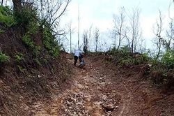 Khát vọng con đường cho Huổi Háo