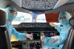 Phi công Vietnam Airlines bay 2 chuyến trước khi xác định mắc Covid-19