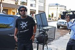 Ronaldinho sống ra sao trong nhà tù Paraguay?