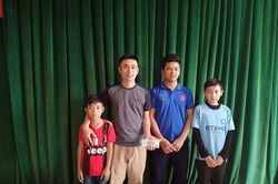 3 em học sinh Nghệ An trả lại 9 triệu đồng cho người đánh rơi