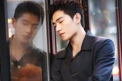 Dù để đầu đinh nhưng Dương Dương vẫn điển trai xuất sắc trong loạt hình mới