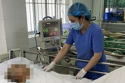 Lần đầu tiên cứu sống bệnh nhân xuất huyết não bằng kẹp cổ túi phình