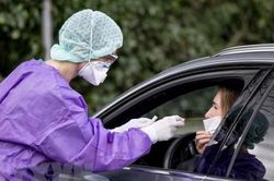 Dịch COVID-19: Hàng trăm triệu người trên thế giới bị phong tỏa