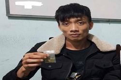Mang cỏ Mỹ đi chơi bị Cảnh sát cơ động bắt giữ