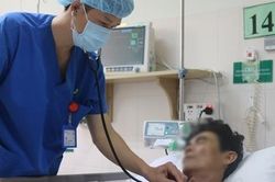 Người đàn ông ngưng tim, ngừng thở được cứu sống