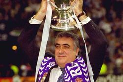 Nhiễm Covid-19, cựu Chủ tịch Real Madrid qua đời ở tuổi 76