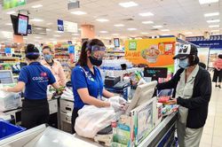 Saigon Co.op tăng lượng hàng hóa, cung cấp 10.000 suất ăn đến khu vực cách ly