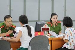 Từ 30/3: Công an có quyền từ chối làm việc với người ăn mặc phản cảm, say rượu bia