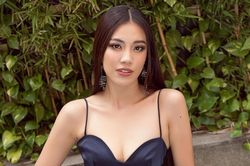 Á hậu Kim Duyên: 'Ba mẹ tôi vẫn dậy từ 3h sáng bán cơm bình dân'