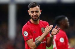 Huyền thoại MU ca ngợi tố chất thủ lĩnh của Bruno Fernandes