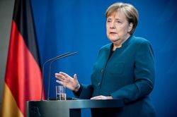 Thủ tướng Đức Angela Merkel phải tự cách ly ở nhà