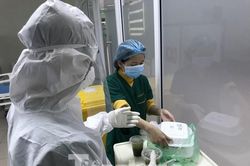 Ca bệnh Covid-19 thứ 122 và 123 tại Việt Nam đều là phụ nữ, về từ nước ngoài