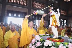 Không rước xe hoa, tụ tập đông người trong Đại lễ Phật đản 2020