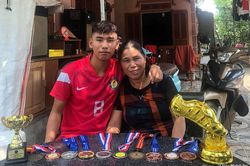 Bài thơ xúc động của người mẹ Nghệ An gửi gắm con trai tại SLNA