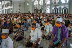 Indonesia kêu gọi ban hành sắc lệnh tôn giáo thay đổi cách thức hành lễ