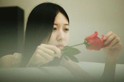 Đưa bạn trai về ra mắt, vừa nhìn thấy cỗ quan tài ở góc nhà, anh đã sững người, mặt mày tái mét không dám bước vào