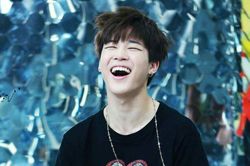 Khó hiểu những lần Jimin BTS còn làm lố hơn cả J-Hope
