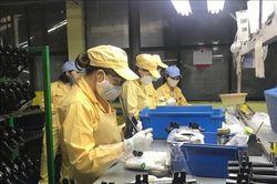 Công đoàn Thủ đô hỗ trợ đoàn viên bị ảnh hưởng bởi dịch COVID-19