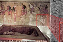 Bí ẩn về hai 'cánh cửa ma' trong lăng mộ vua Tutankhamun