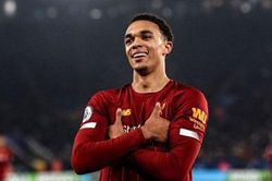 Alexander-Arnold nói gì về thông tin sẽ gia nhập Barcelona?