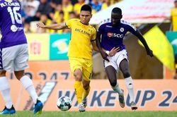 VPF buộc SLNA cải tạo sân Vinh hoặc tìm nơi thi đấu mới