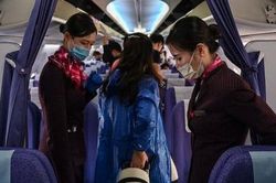 Cô gái trốn cách ly bị phát hiện 5 phút trước khi máy bay đóng cửa