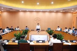 Hà Nội: Phạt mức cao nhất đối với cô gái đang cách ly bỏ trốn lên sân bay để đi Anh