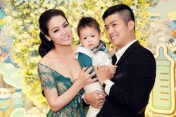 Vợ chồng Nhật Kim Anh: Lương duyên từ quán bar, chia tay ầm ĩ tranh giành