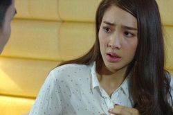 Biết đứa con vừa sinh không cùng máu mủ với mình, chồng vẫn làm một việc cao thượng khiến vợ quỳ xuống xin tạ ơn