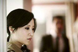 Tâm sự đàn bà có chồng ngoại tình: Tôi phải làm gì đây khi con mình luôn xem ba nó là thần tượng?