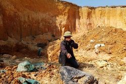Tập trung xử lý vụ chôn lấp chất thải trái phép ở huyện Sóc Sơn