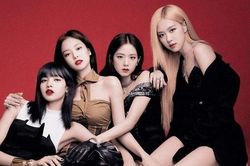 BLINK đứng ngồi không yên khi Blackpink cùng điểm danh ở phòng thu