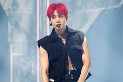 Nghệ sĩ K-pop cùng tung album mới xua ảm đạm mùa dịch Covid-19