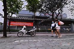 Hà Nội 'giờ giới nghiêm', quán xá nơi đóng im lìm nơi đông nghịt