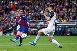 5 chân sút hàng đầu nằm trong danh sách 8 cái tên phải rời Barcelona hè này