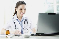 Mùa dịch Covid-19: 'Chỉ cần ngồi im, khám bệnh có VOV Bacsi24 lo'