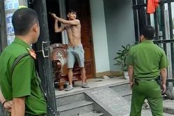 Công an nổ súng vây bắt kẻ nghi ngáo đá cố thủ hơn 2 giờ