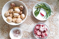 Thời tiết hanh hao, làm ngay món canh khoai sọ nấu sườn chiêu đãi cả nhà