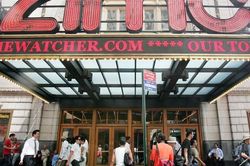 Chuỗi rạp hàng đầu nước Mỹ AMC Theatres cho tạm nghỉ hơn 26.000 nhân viên