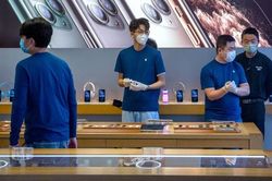Apple đối mặt với doanh số iPhone ảm đạm khi nhu cầu giảm mạnh