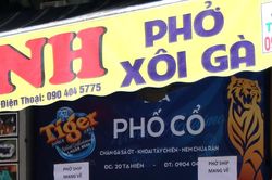 Phố phường Hà Nội vắng vẻ khi các cửa hàng tạm dừng kinh doanh
