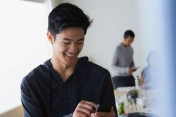 Sau 15 năm thất lạc, anh chồng trở về khiến cả nhà ngạc nhiên vô kể nhưng chưa mừng rỡ được bao lâu thì những chuyện kinh khủng cứ lần lượt xuất hiện