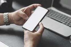 iPhone 12 lại rò rỉ ấn tượng qua loạt ảnh mới với cụm camera 'khủng'