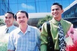 Kiatisuk - Bản hợp đồng lịch sử từ sự tự ái của bầu Đức