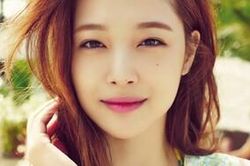 Fan quốc tế đồng loạt tạo hashtag đặc biệt kỷ niệm sinh nhật thứ 26 của Sulli