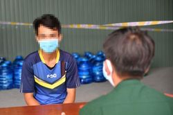 Trốn cách ly về thăm nhà, nam thanh niên khiến vợ và mẹ vạ lây