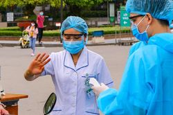 Hà Nội sẽ cách ly y, bác sĩ Bệnh viện Bạch Mai ở khách sạn