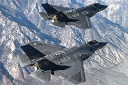 Cuối cùng phi đội F-35C đầu tiên của Mỹ đã được trực chiến