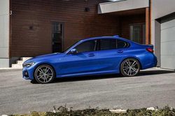 BMW 330i xDrive: Công suất 255 mã lực, giá gần 1 tỷ đồng
