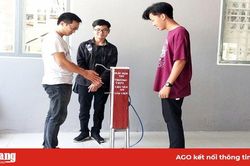 Học sinh Trường THPT Chu Văn An chế tạo máy rửa tay phòng, chống Covid-19